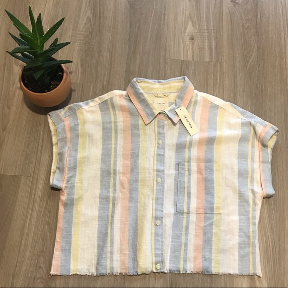 🌿 Francescas Harper Spring Stripe Button Down 🌿 - Picture 2 of 7